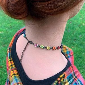 Vintage 90’s Flower Child Necklace 🌼